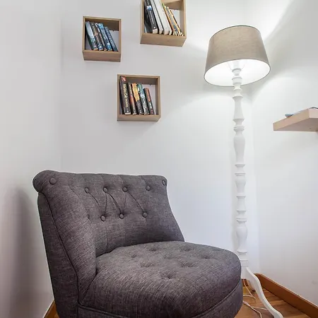 Blue Sky 아파트 *