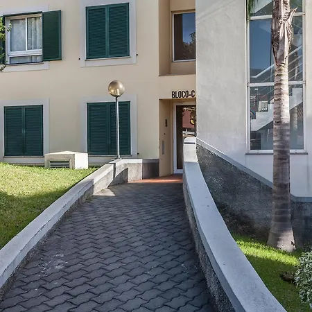 Blue Sky 아파트 *